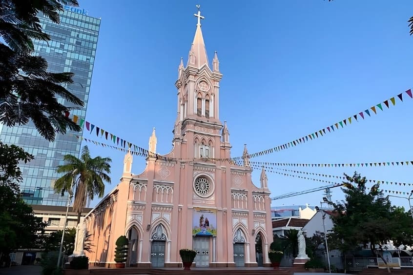 Khách sạn gần nhà thờ Con Gà