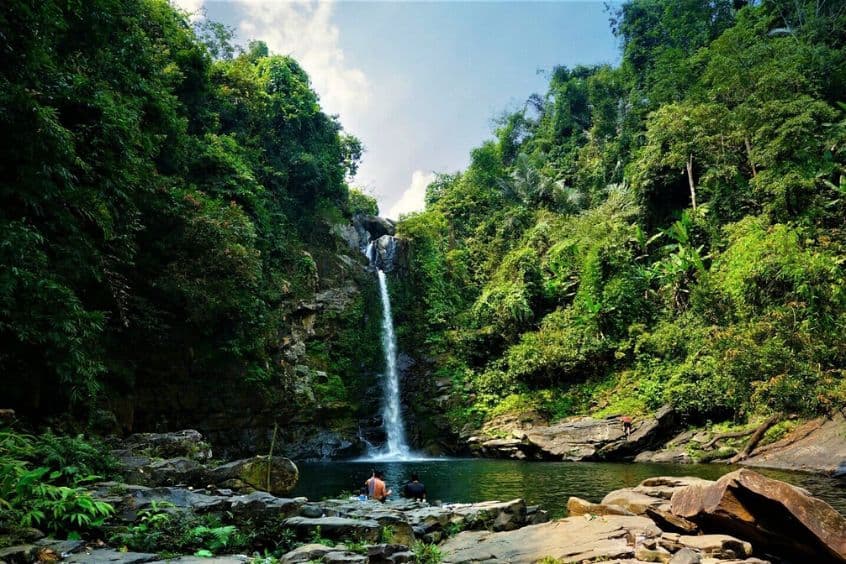 Du lịch Đà Nẵng trekking Giếng Trời hoang sơ